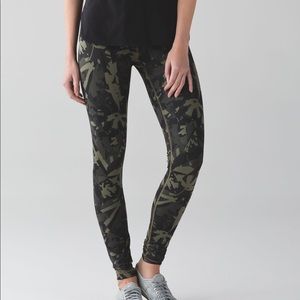 Lululemon Camo Wunder Under Leggings